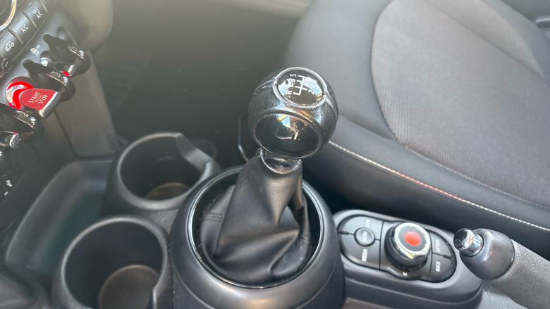 MINI Hatchback 1.5 Cooper II 3dr Petrol Hatchback